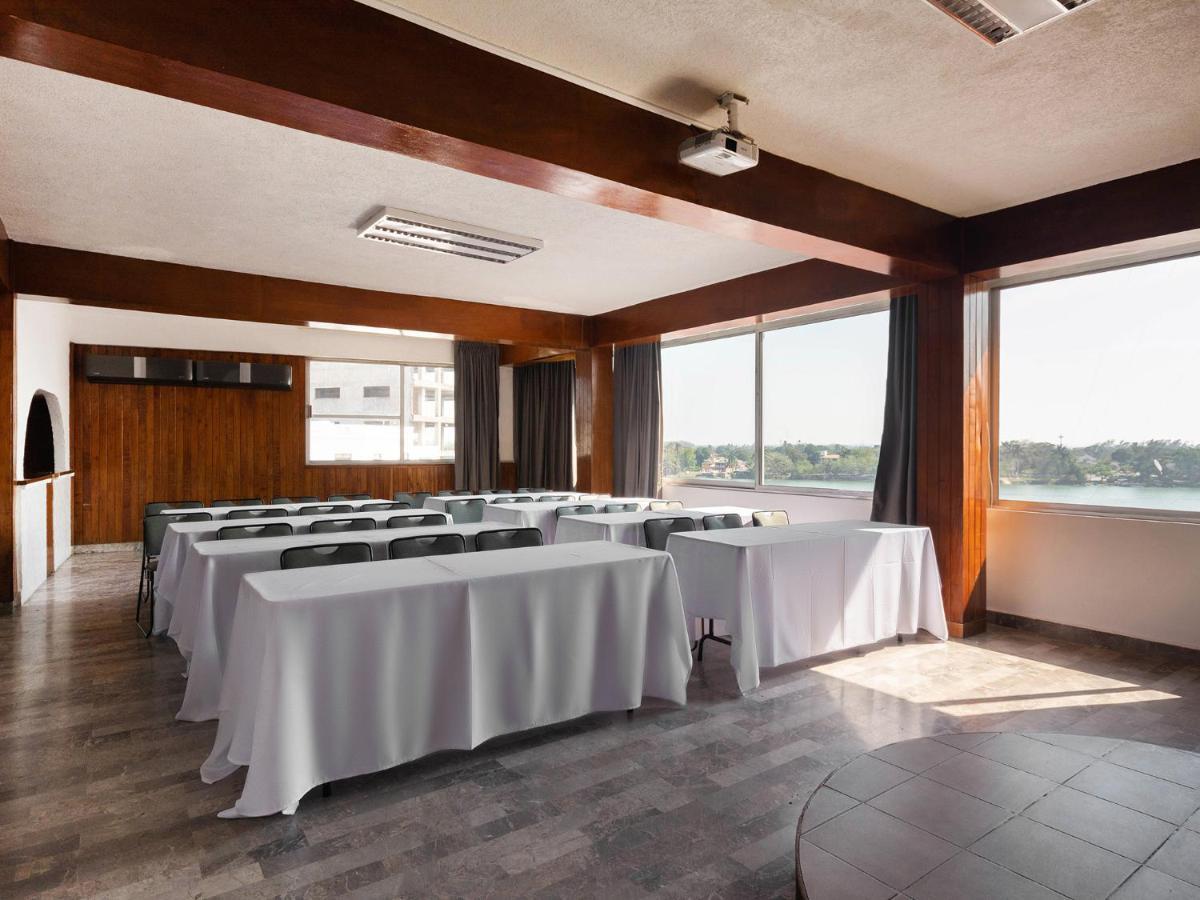Capital O Florida Tuxpan, Veracruz Tuxpan  Extérieur photo