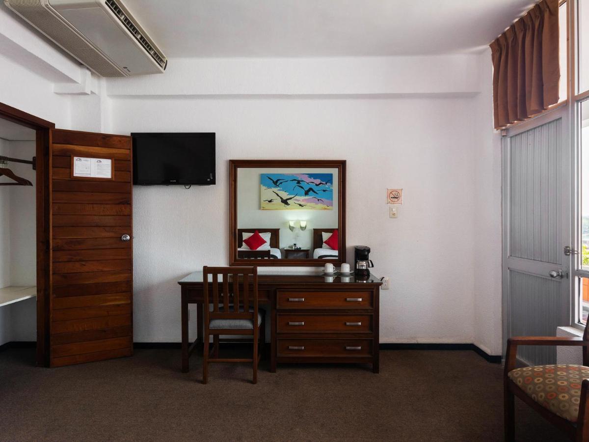Capital O Florida Tuxpan, Veracruz Tuxpan  Extérieur photo
